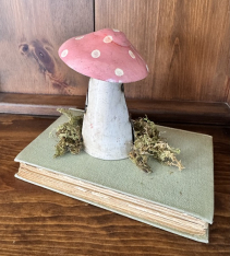 SPRING MUSHROOM MEDIUM 5.5" RECYCLED METAL *NEW* AVAIL JAN 2026